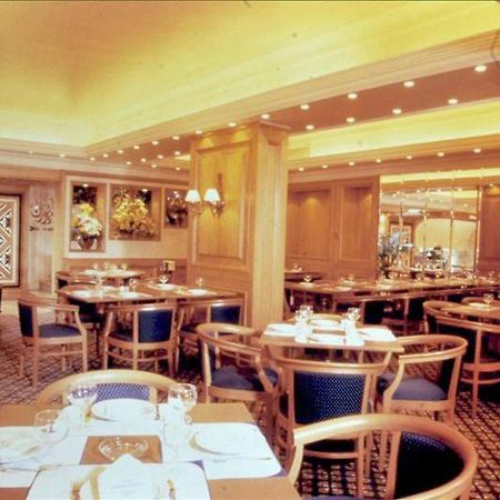 Grand Hotel Beirut Bagian luar foto