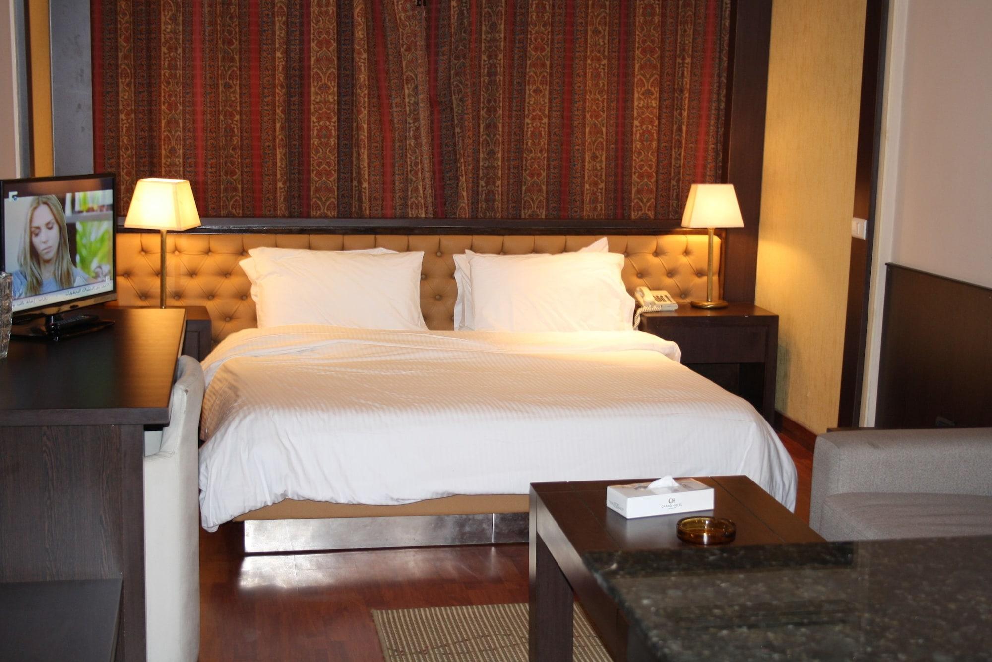 Grand Hotel Beirut Bagian luar foto