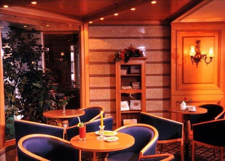 Grand Hotel Beirut Bagian luar foto