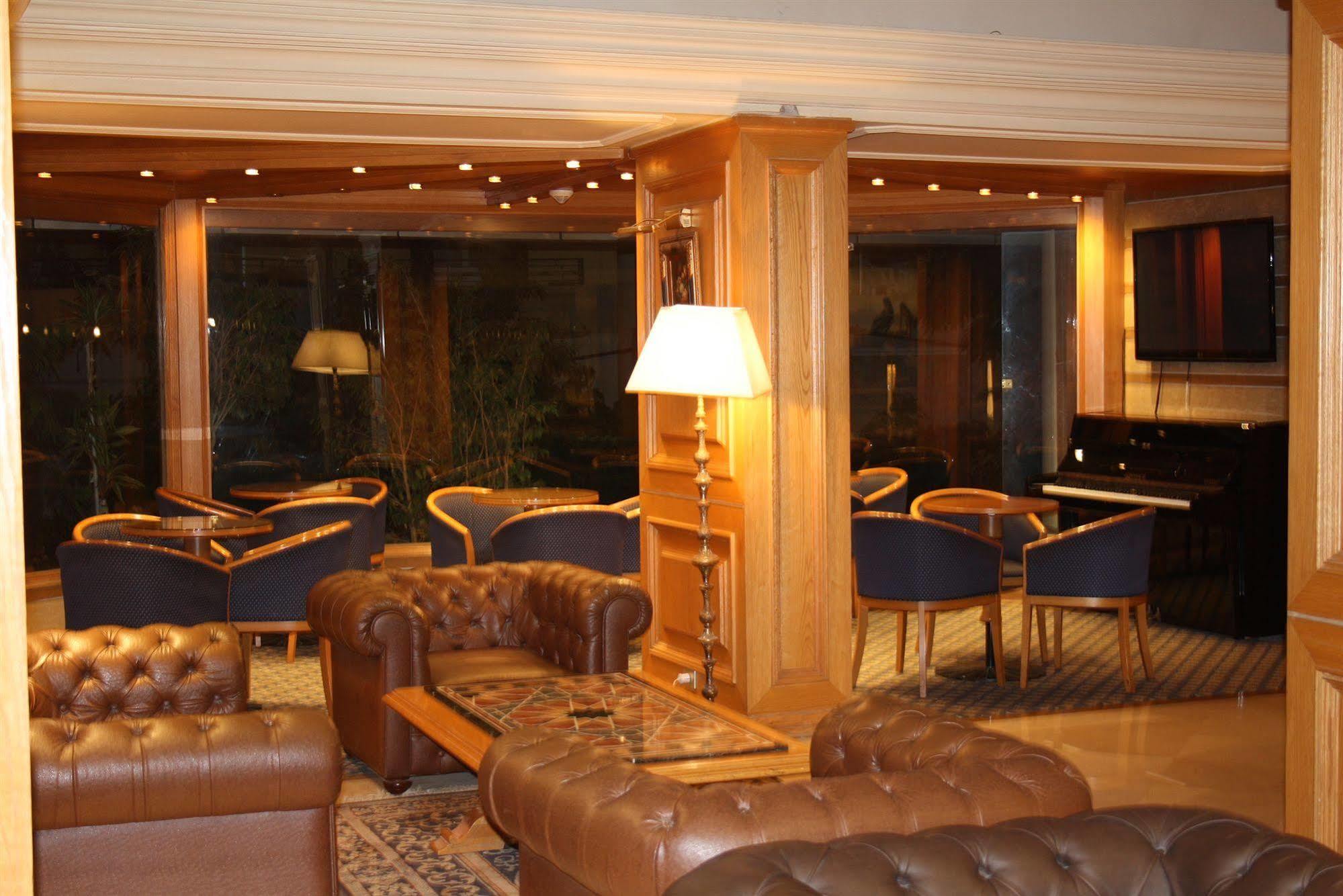 Grand Hotel Beirut Bagian luar foto